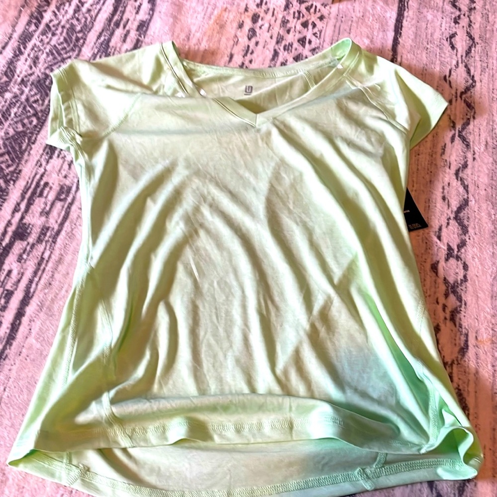 Ideology green t-shirt small NWT
